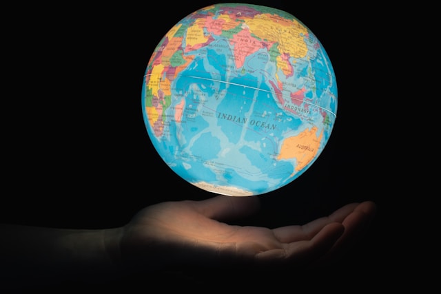 multilingual seo puts the world in the palm of your hand