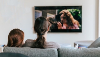 family watching streaming tv